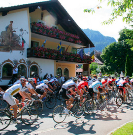 Zum Radwandern wie geschaffen sind die Täler und sanften Hügel rund um Oberammergau